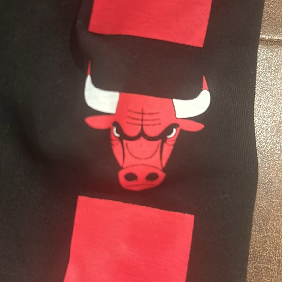 Chicago Bull Black Hoodie - NBA - New with Tags - Picture 10 of 11